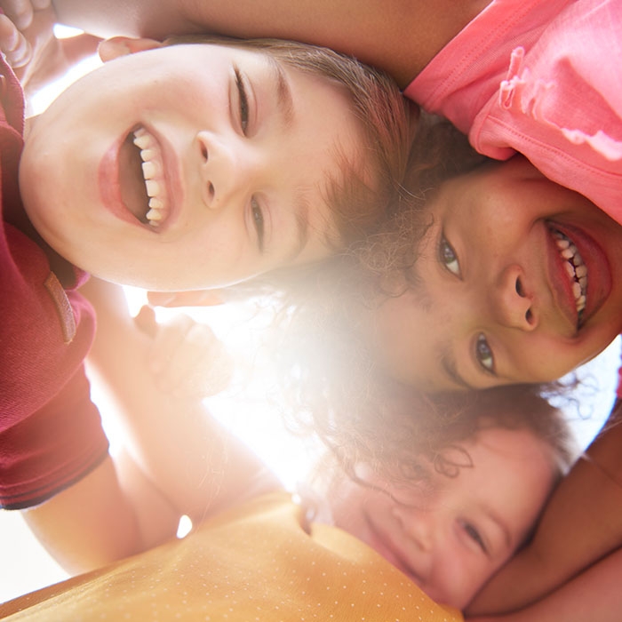 Παιδικά Συμπληρώματα Διατροφής: Πότε Είναι Απαραίτητα και Ποια να Επιλέξετε